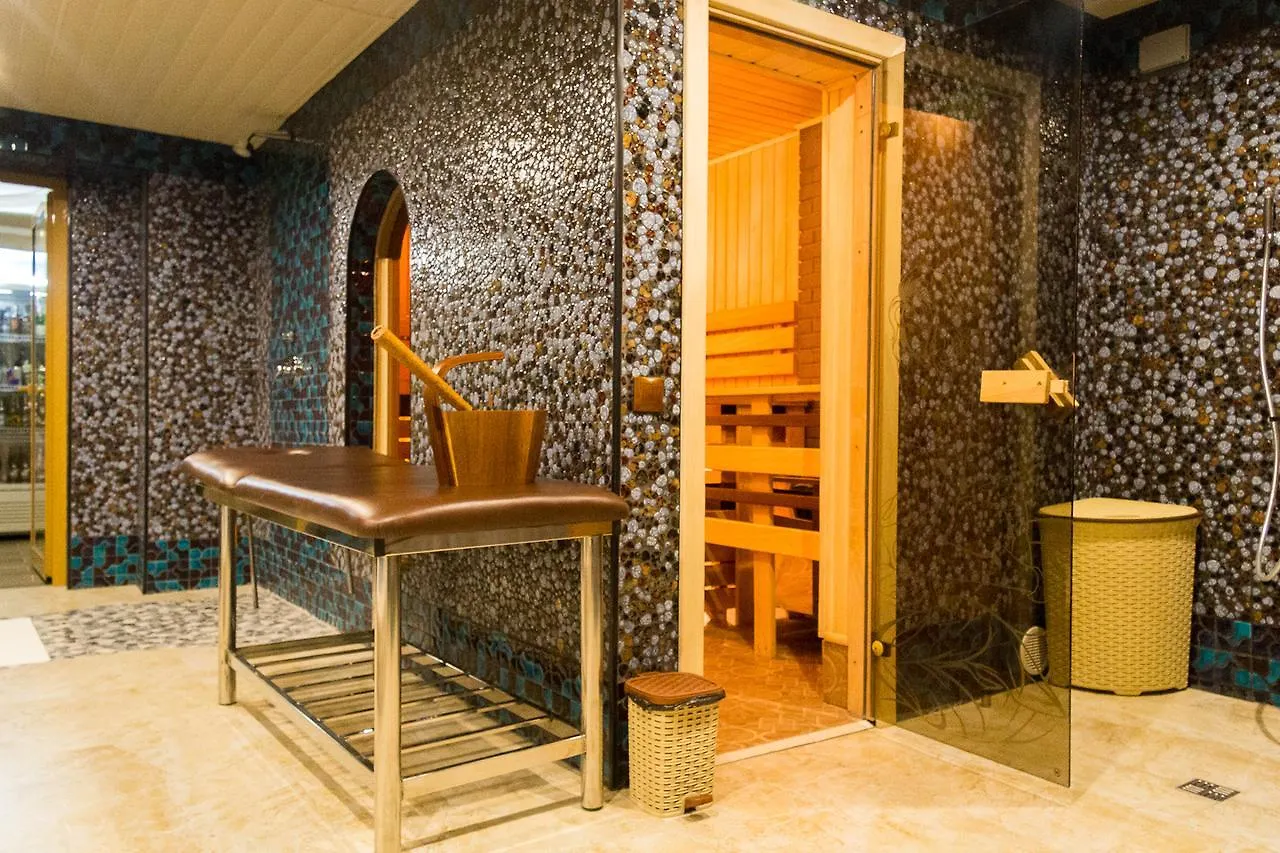 Salut Hotel Almatı