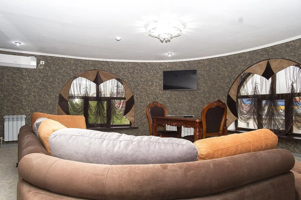 Salut Hotel Almatı
