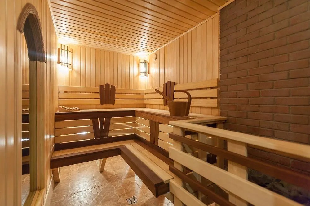 Salut Hotel Almatı 4*,
