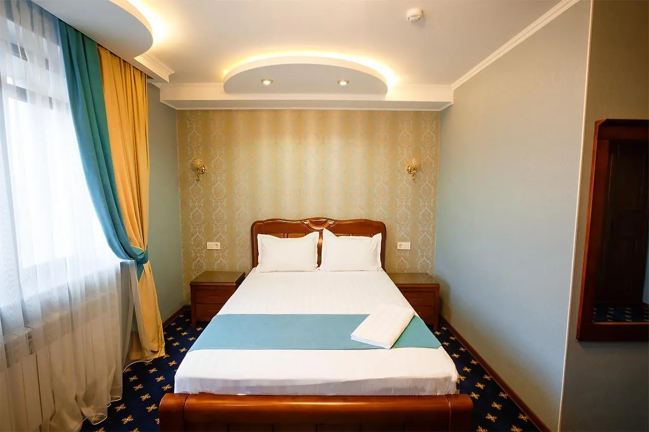 Salut Hotel Almatı