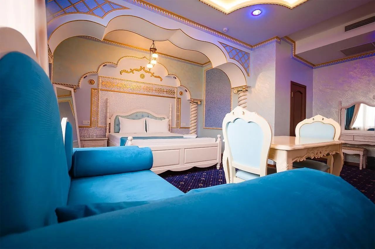 Salut Hotel Almatı